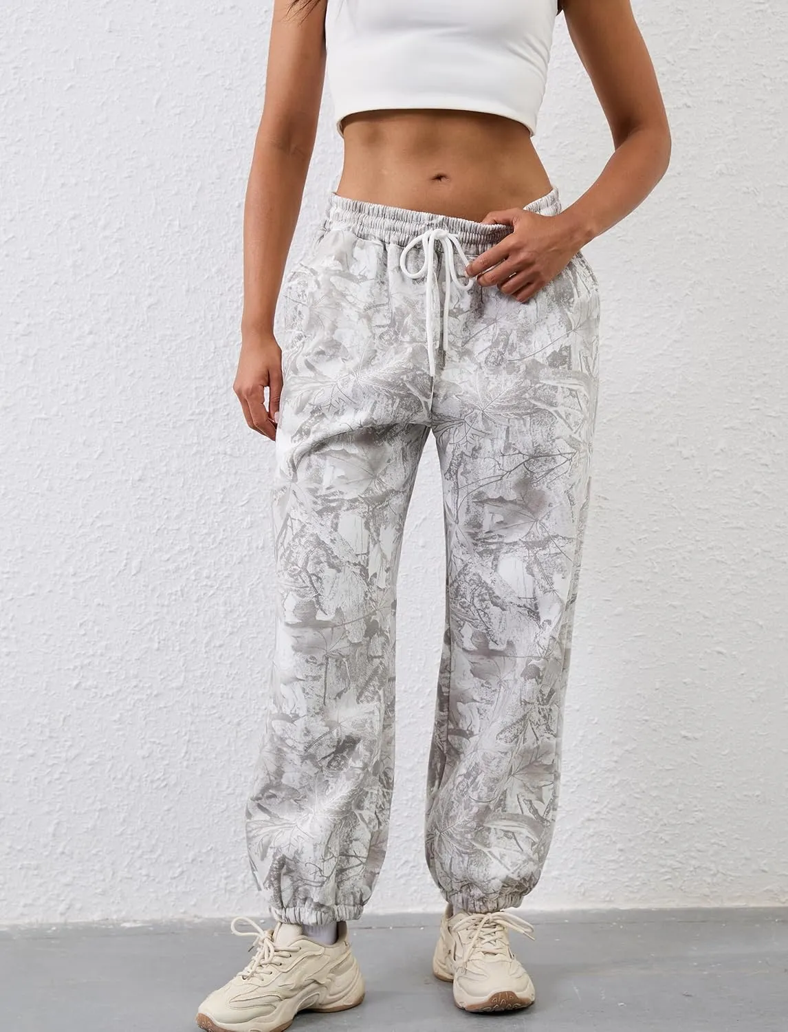 Casual Camo Sweatpants for Women Baggy Fleece Y2K Camouflage High Waisted Joggers Pants with Pockets Streetwear
