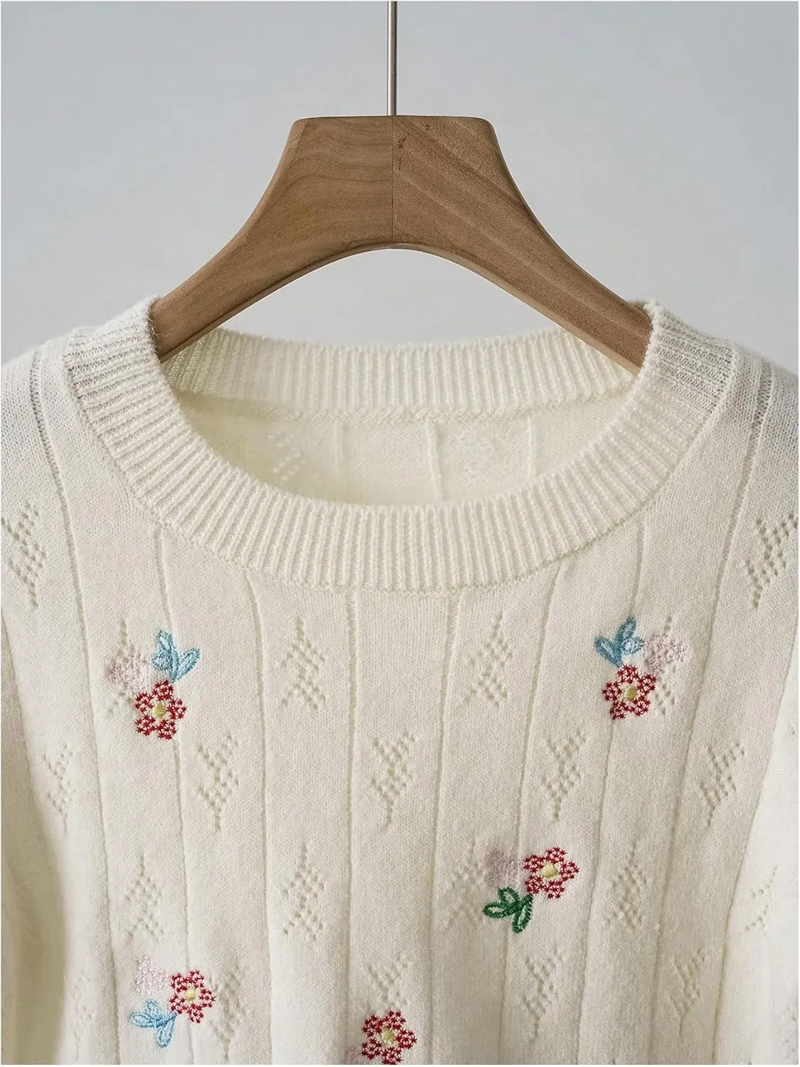 GORGLITTER Women's Floral Embroidery Sweaters Cable Knit Short Sleeve Crewneck Pullover Tops
