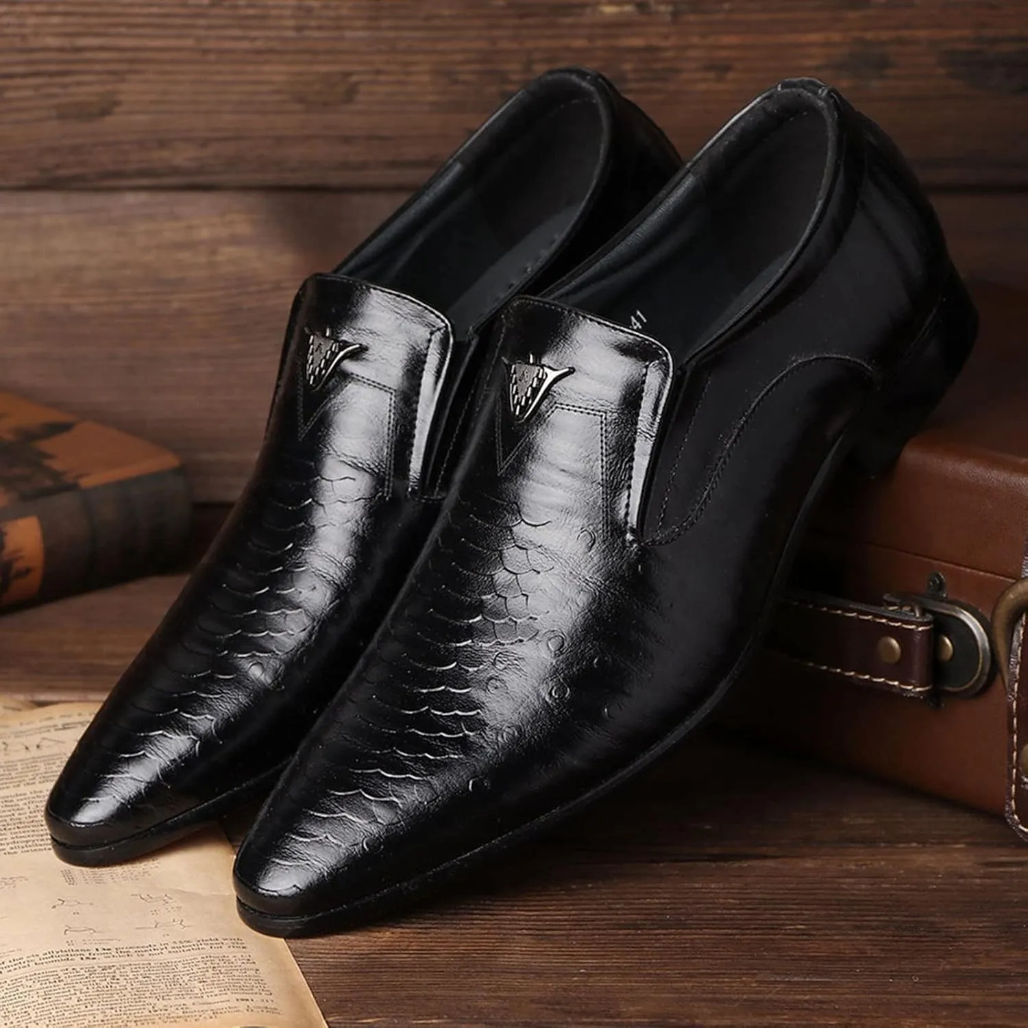 Leather Shoes for Men Comfortable Fashion Dress Sneakers Loafers Suit Party Dress Shoes for Male