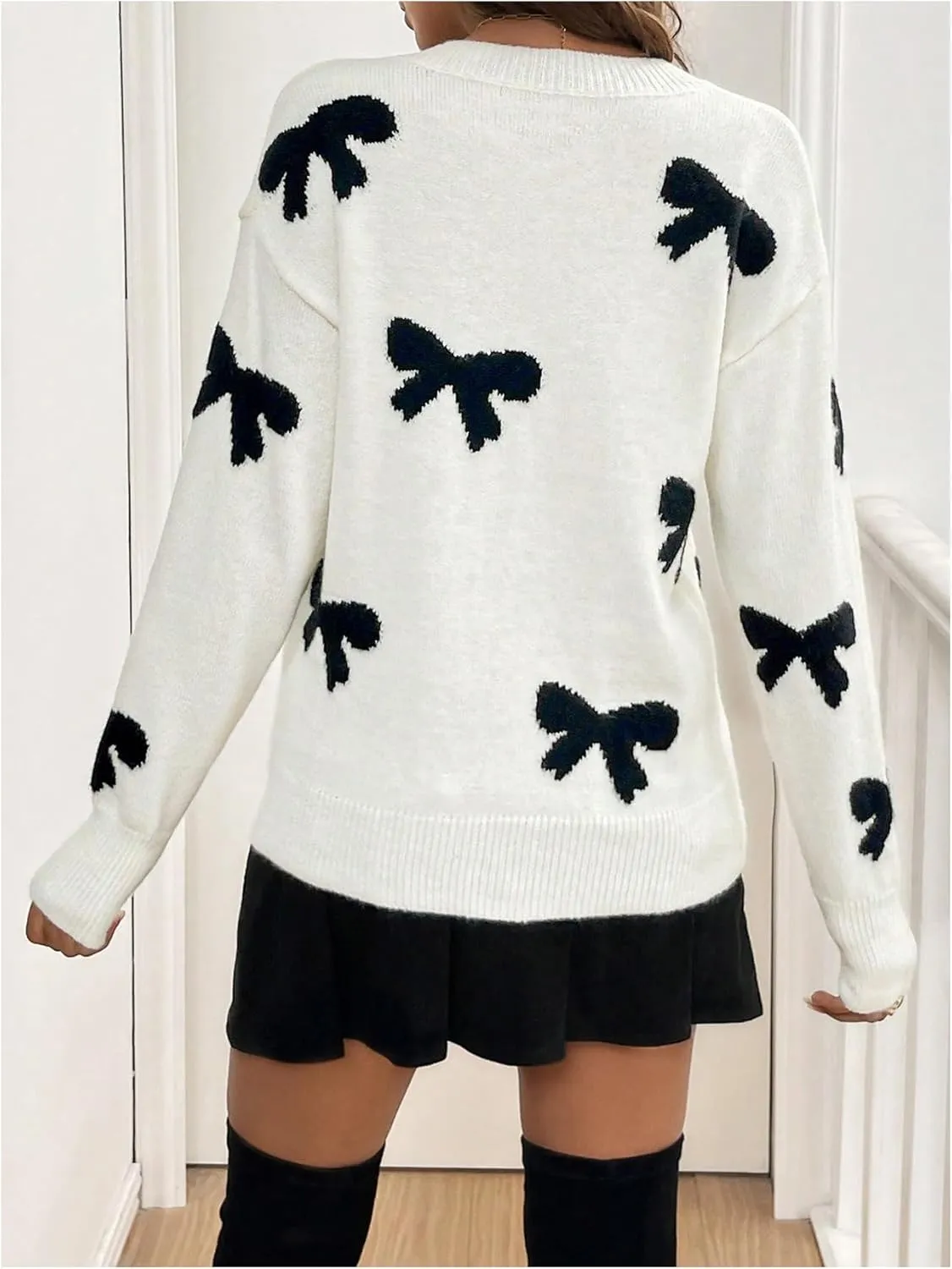 Women's Bow Print Sweaters V Neck Lightweight Sweater Long Sleeve Pullovers Knit Top