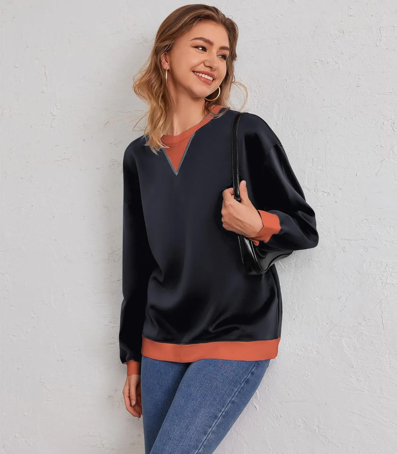 Womens Long Sleeve Color Block Sweatshirts Y2K Crew Neck Oversized Pullover Fall Sweaters Tops with Two Pockets