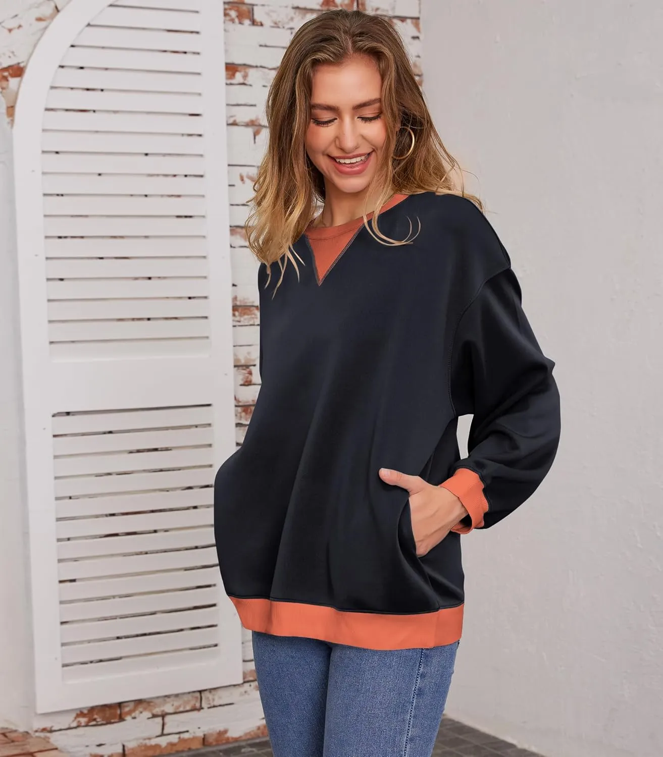 Womens Long Sleeve Color Block Sweatshirts Y2K Crew Neck Oversized Pullover Fall Sweaters Tops with Two Pockets